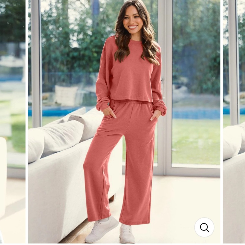 Cropped Knit Sweater Set - Picture 2 of 9